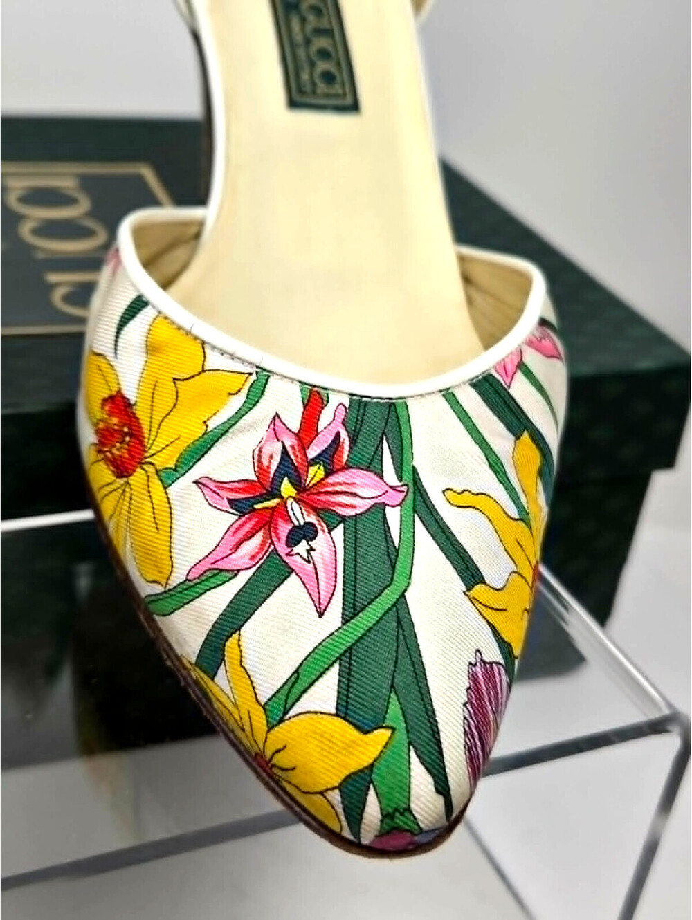 Vintage Gucci Flora Pumps 37.5 7.5 Floral Heels 1980s Italy w Box - Picture 5 of 16